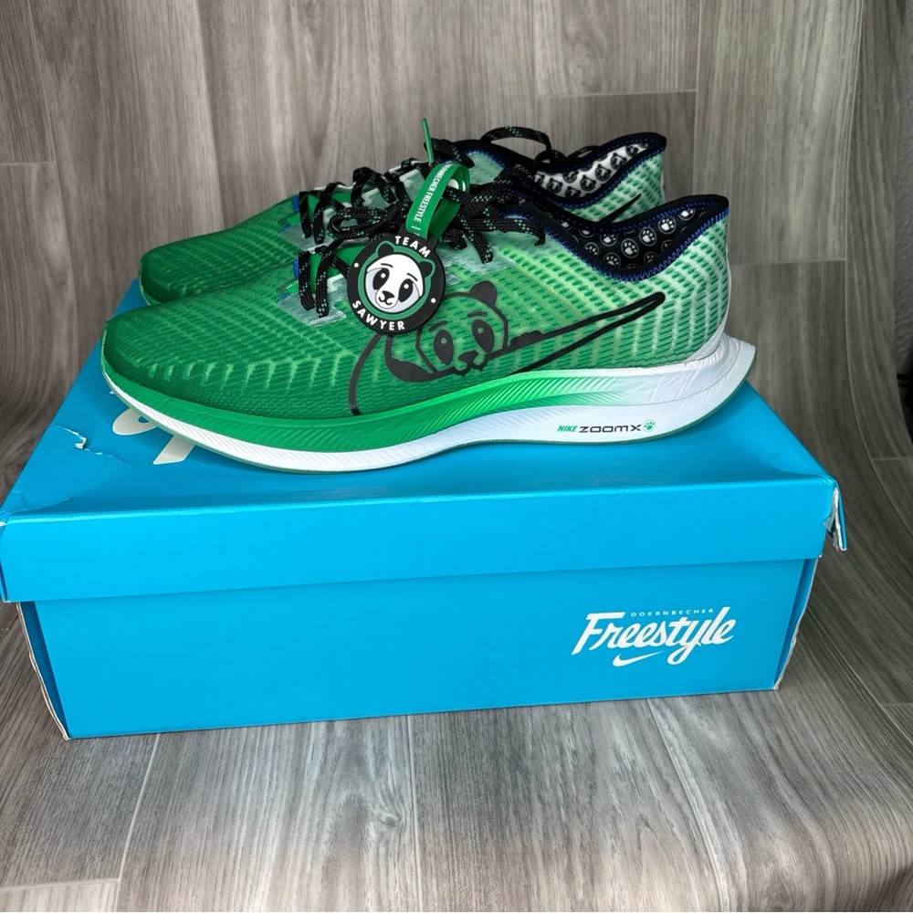 Nike ZoomX Green and Black Running Shoes